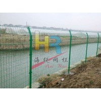 海銳現(xiàn)貨雙邊絲護欄網(wǎng)，養(yǎng)殖護欄網(wǎng)，農(nóng)場護欄網(wǎng)