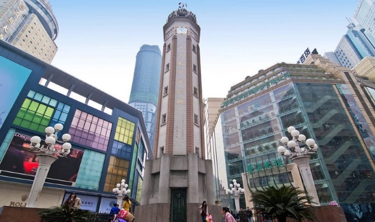 重慶解放碑附近最出名的KTV是哪一家？有什么特點？