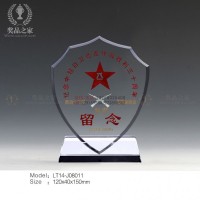 四川戰(zhàn)友會紀(jì)念品制作廠家 對越自衛(wèi)反擊戰(zhàn)留念禮品 水晶廠家