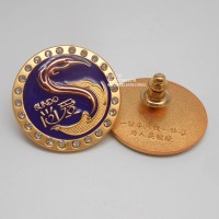 皇冠鑲鉆徽章、金屬襟章、公司LOGO胸針胸徽生產(chǎn)廠
